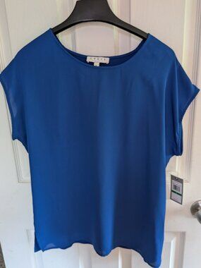 Chaus size L top NWT